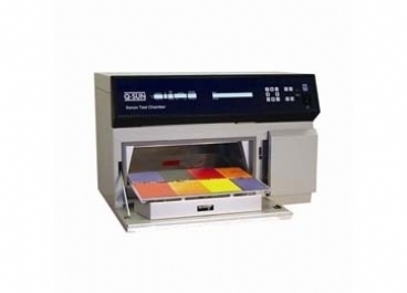 臺式氙燈試驗箱圖片